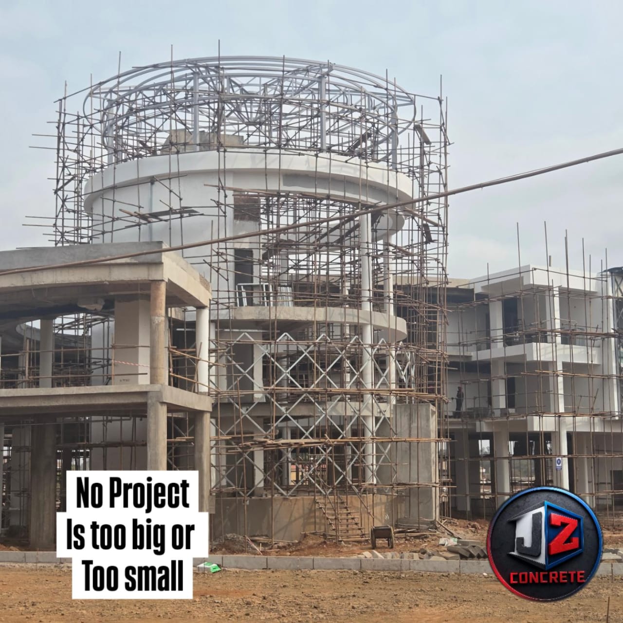 Major circular concrete structure under construction